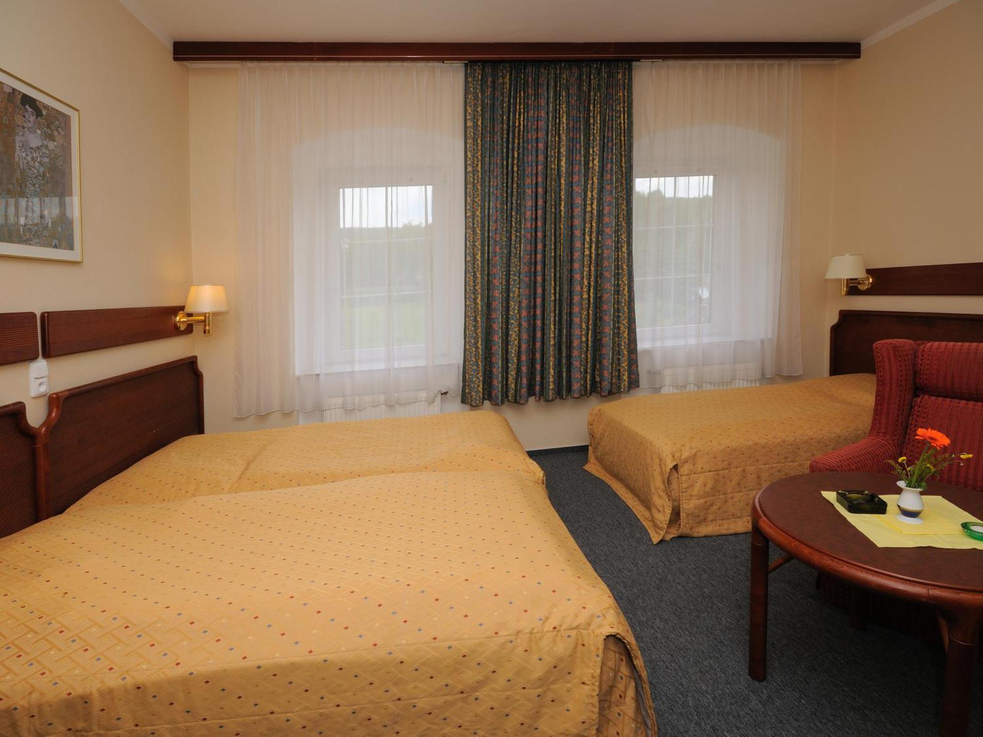 Hotel Bohemia Excellent Klášterec nad Ohří Eksteriør billede